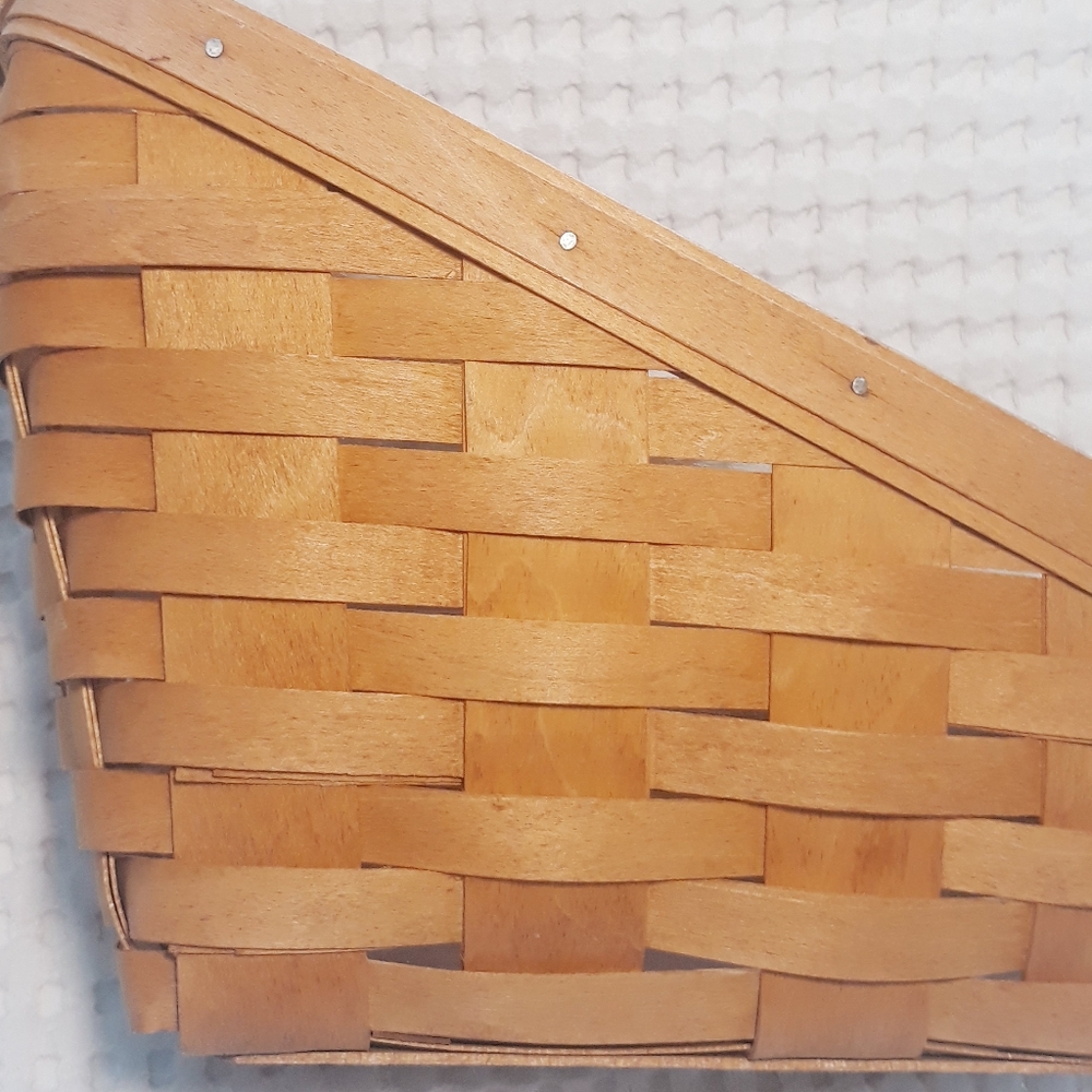 Vintage 1994 Longaberger Slanted Vegetable Basket - Signed Woven Basket - Picture 4 of 15
